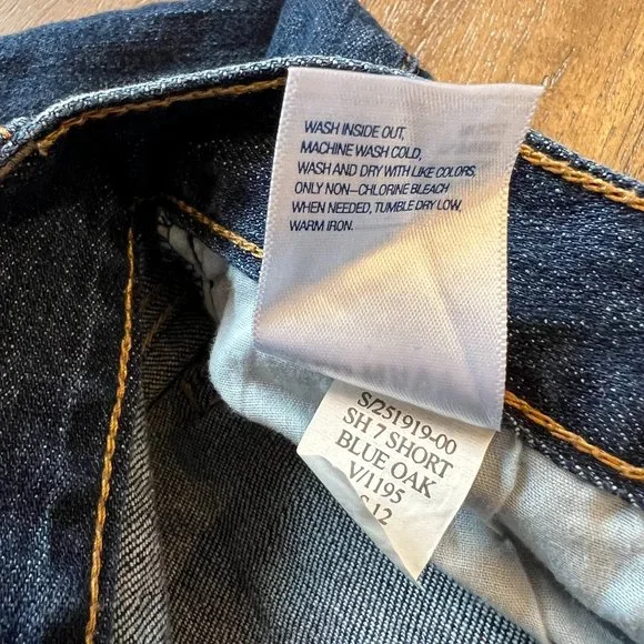 old navy - the sweetheart denim shorts - size 2 - Picture 5 of 5